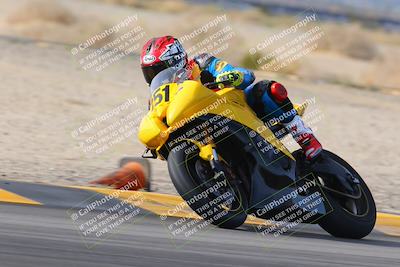 media/Dec-17-2022-SoCal Trackdays (Sat) [[224abd9271]]/Turn 7 Set 2 (1140am)/